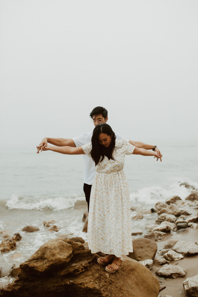 Image of couple in Ventura California taken by Sullivan Taylor - Photographer based in Texas who travels throughout the United States